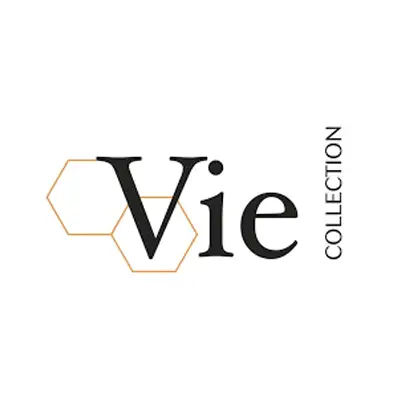 Da Zen Estetica a Claro ogni appuntamento diventa un momento dedicato alla bellezza, al relax e alla cura di sé. Il nostro centro estetico offre trattamenti viso e corpo, solarium, trucco e numerosi servizi pensati per rispondere alle diverse esigenze delle nostre clienti. Professionalità, attenzione e un'atmosfera calda e accogliente accompagnano ogni esperienza, dalla consulenza iniziale alla scelta del trattamento più indicato. Vieni a scoprire Zen Estetica a Claro e scegli il trattamento ideale per valorizzarti e concederti una piacevole pausa dalla quotidianità.